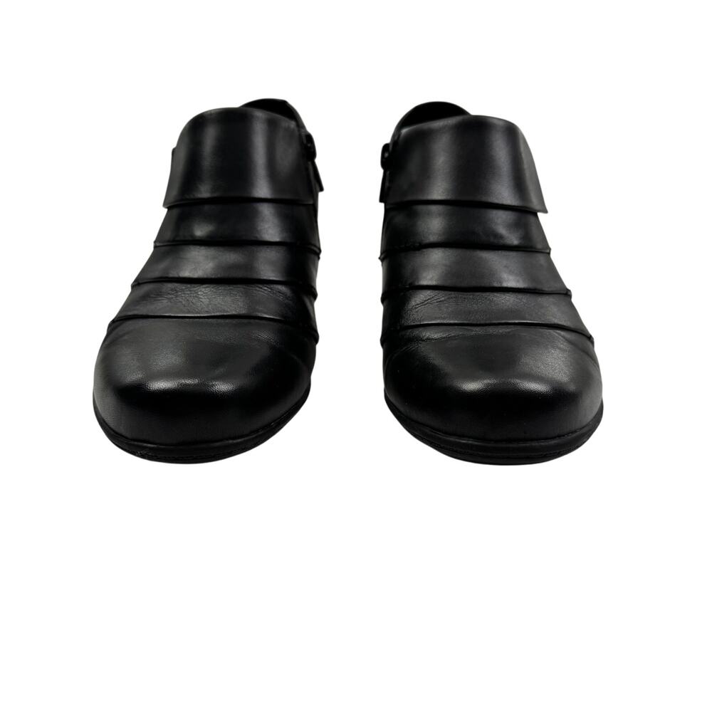 Earth Dawn Comfort Flexible Soft Leather Zippered Booties Women's Size 7D Wide